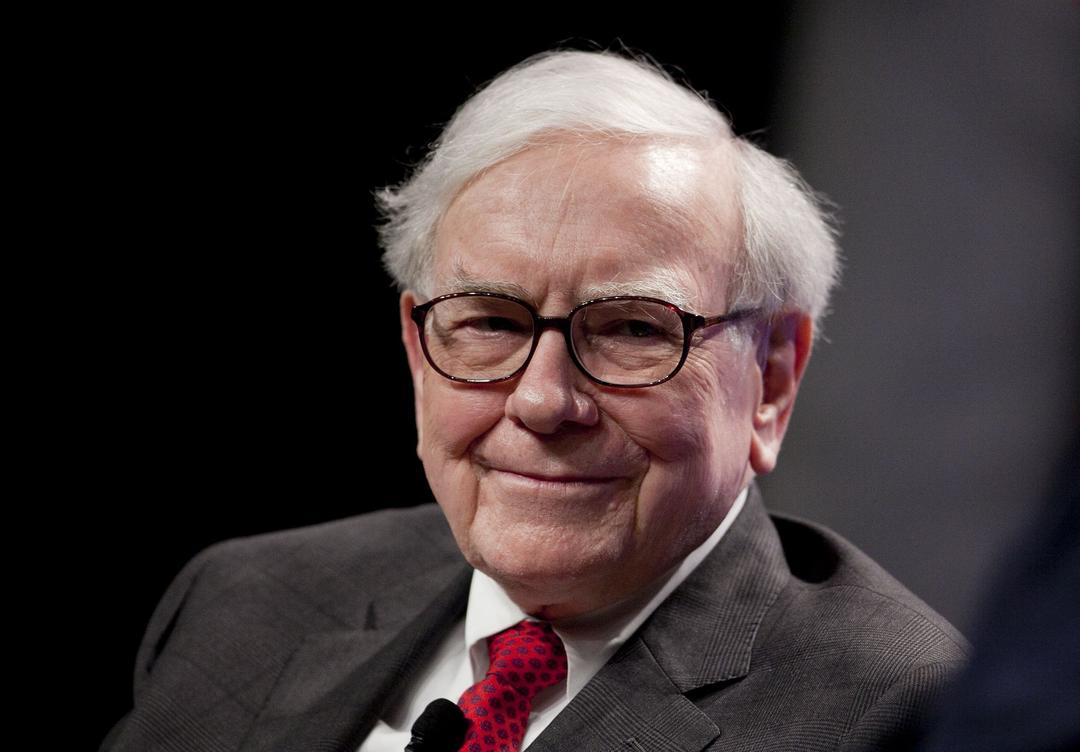 Here's Why Warren Buffett is No Longer Beating the Market (2023)